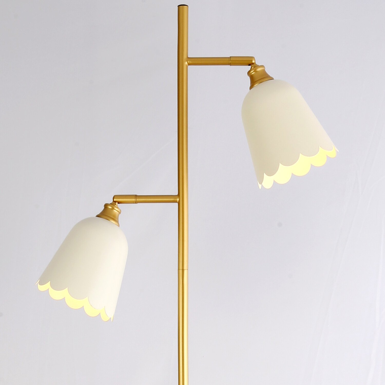 Scalloped Floor Lamp Cream Image 4