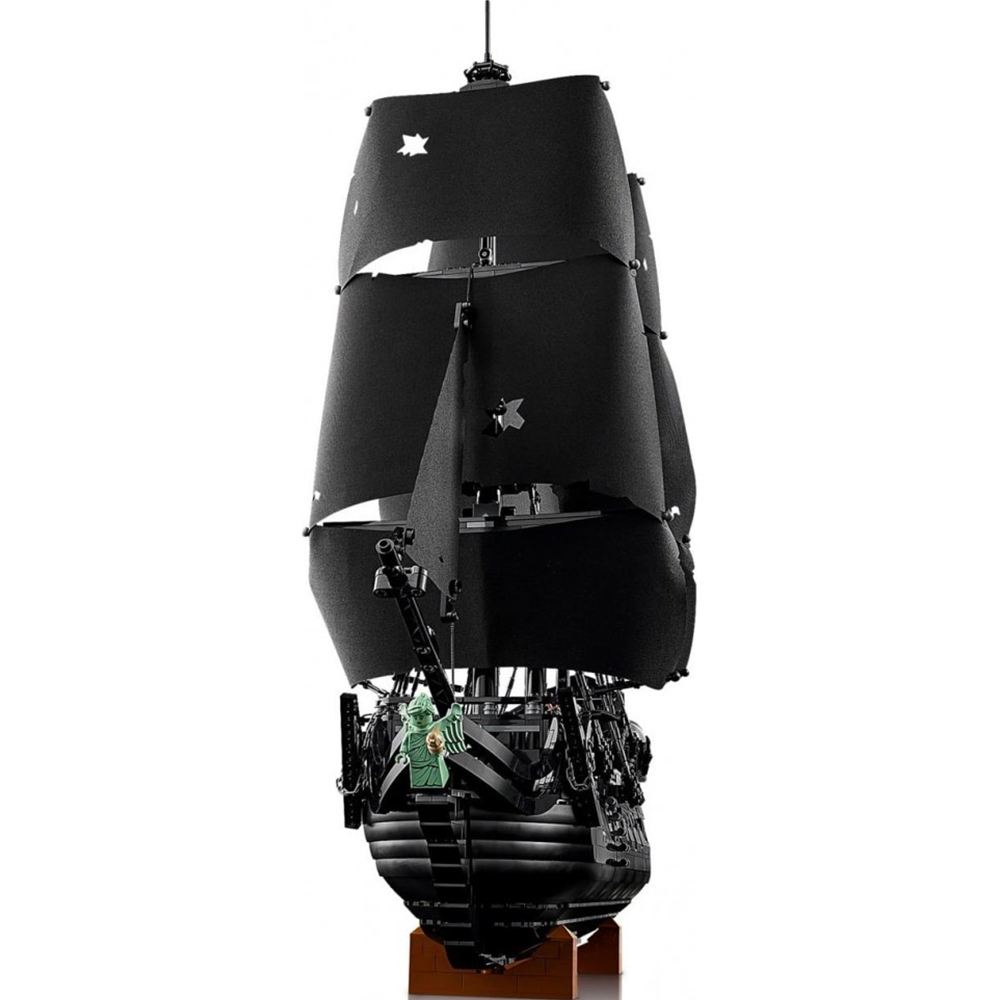 LEGO Icons 10365 Captain Jack Sparrow's Pirate Ship  Image 5