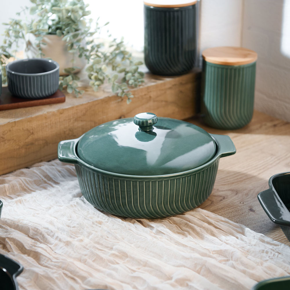 Stockholm Round Casserole with Lid Large Image 2
