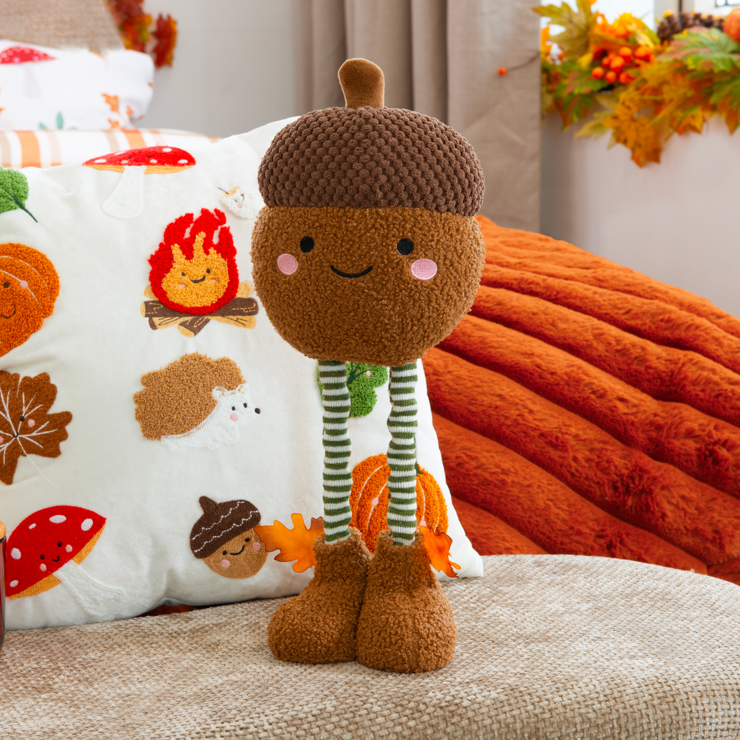 Autumnal Acorn Standing Decoration Brown Image 2