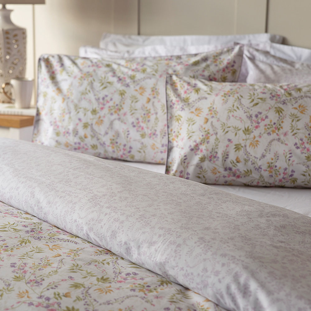 Serene Kira King Size Floral Duvet Set Image 2