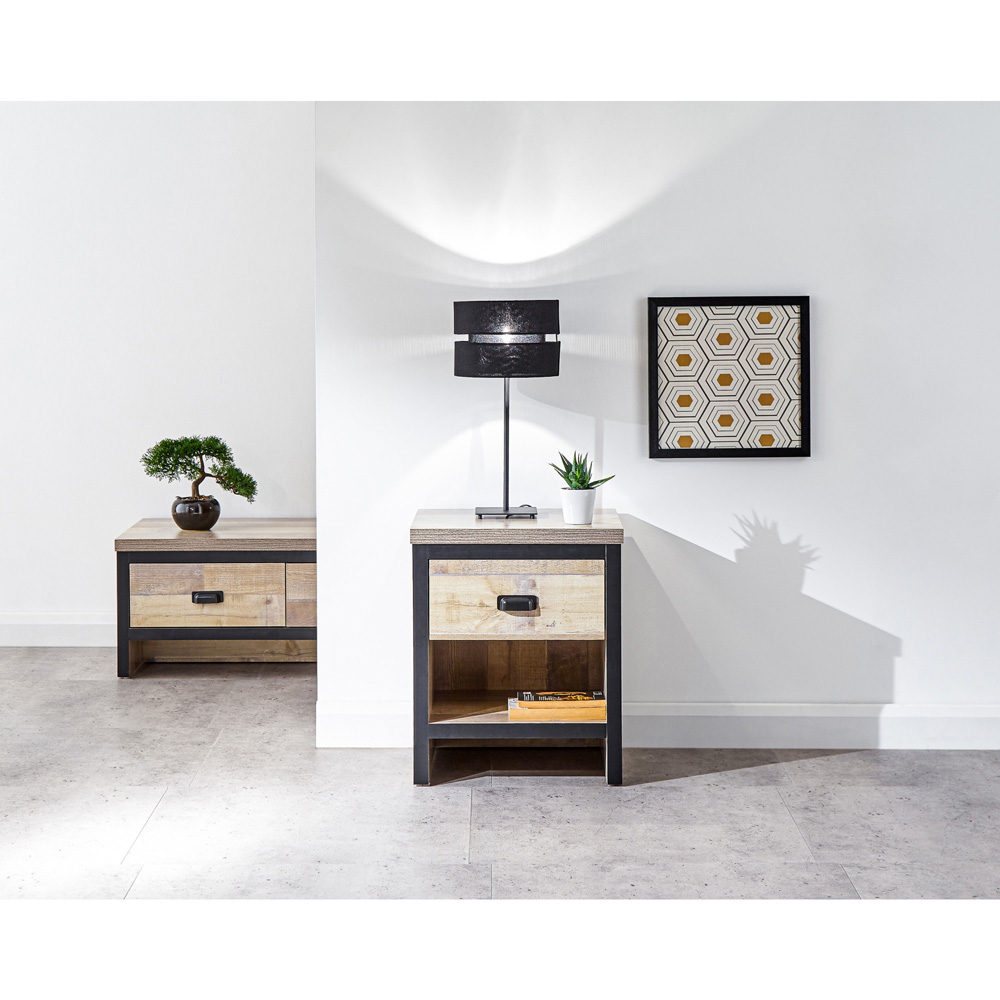 GFW Boston Single Drawer Oak Lamp Table Image 7