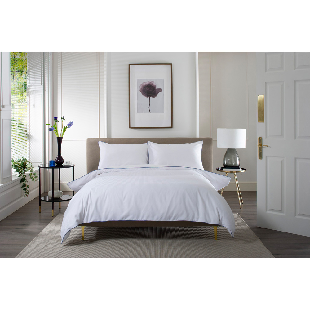 The Lyndon Company Ridgeway Super King Size White Duvet Set Image 3