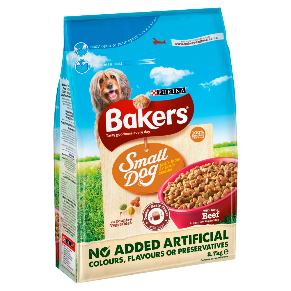 Bakers Complete Dry Dog Food with Tasty Beef and Country Vegetables for Small Dogs 2.7kg Wilko