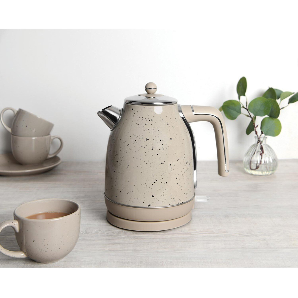 Kiso Jug Kettle - Cream Image 4