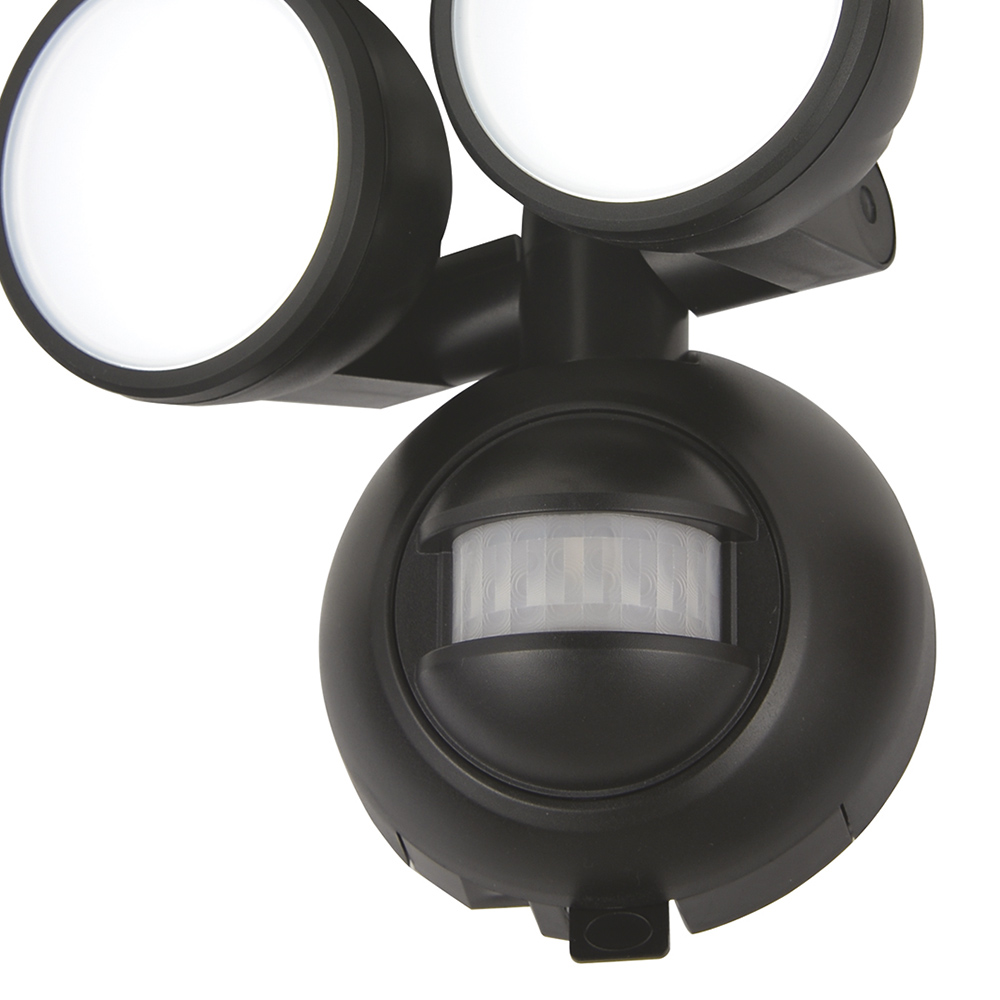 Wilko Battery Operated LED Twin Spot Security Light With PIR Image 4