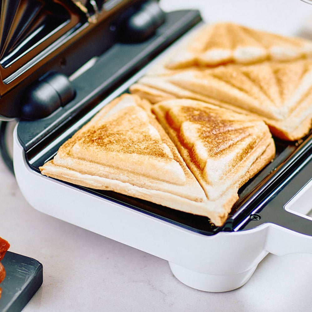 Breville Deep Fill Plastic Toastie Maker 800W Image 3