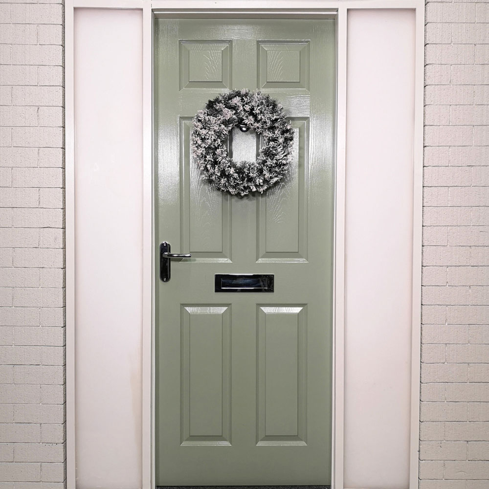 Premier Snow Flocked Woodcote Pine Christmas Wreath 50cm Image 3