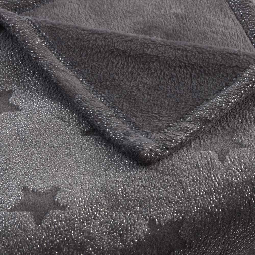 Wilko Grey Stars Fleece Throw 120 x 150cm Wilko