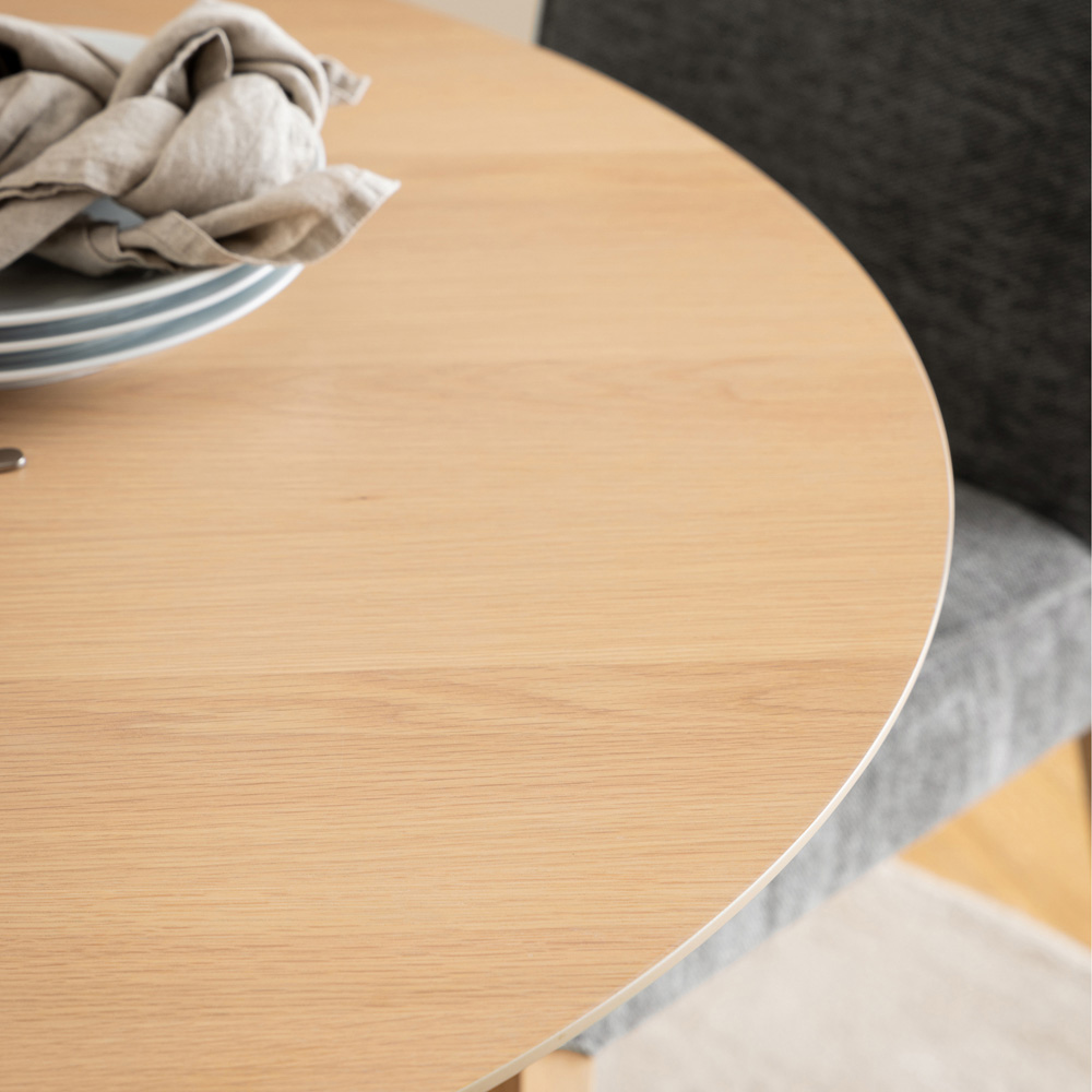 Florence I Duncan 4 Seater Round Dining Table White Oak Image 7