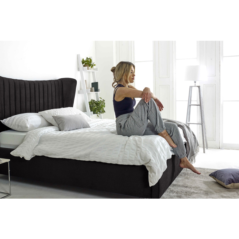 Eleganza Tatum Double Black Plush Velvet Bed Frame with Headboard Image 5