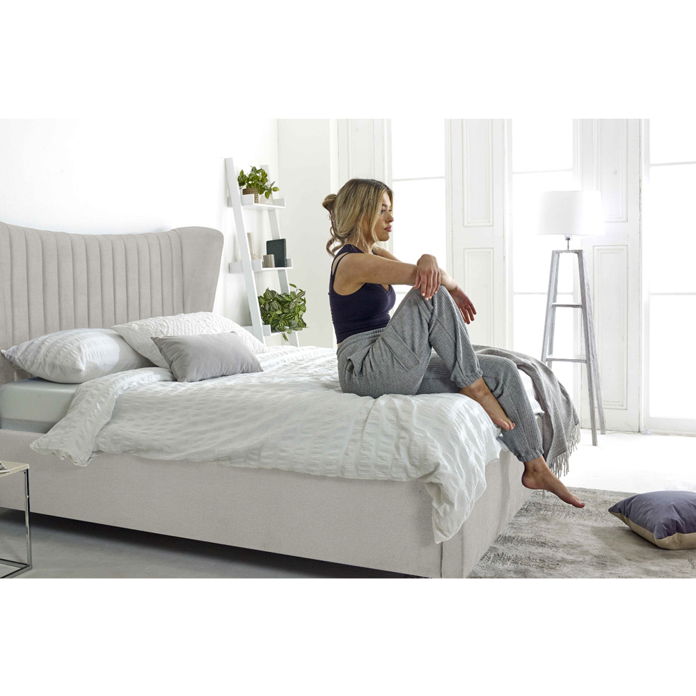 Eleganza Tatum Single Silver Plush Velvet Bed Frame with Headboard Image 5