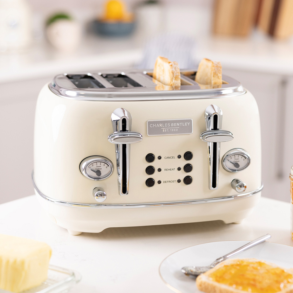 Charles Bentley Cream and Chrome 4 Slice Toaster Image 2