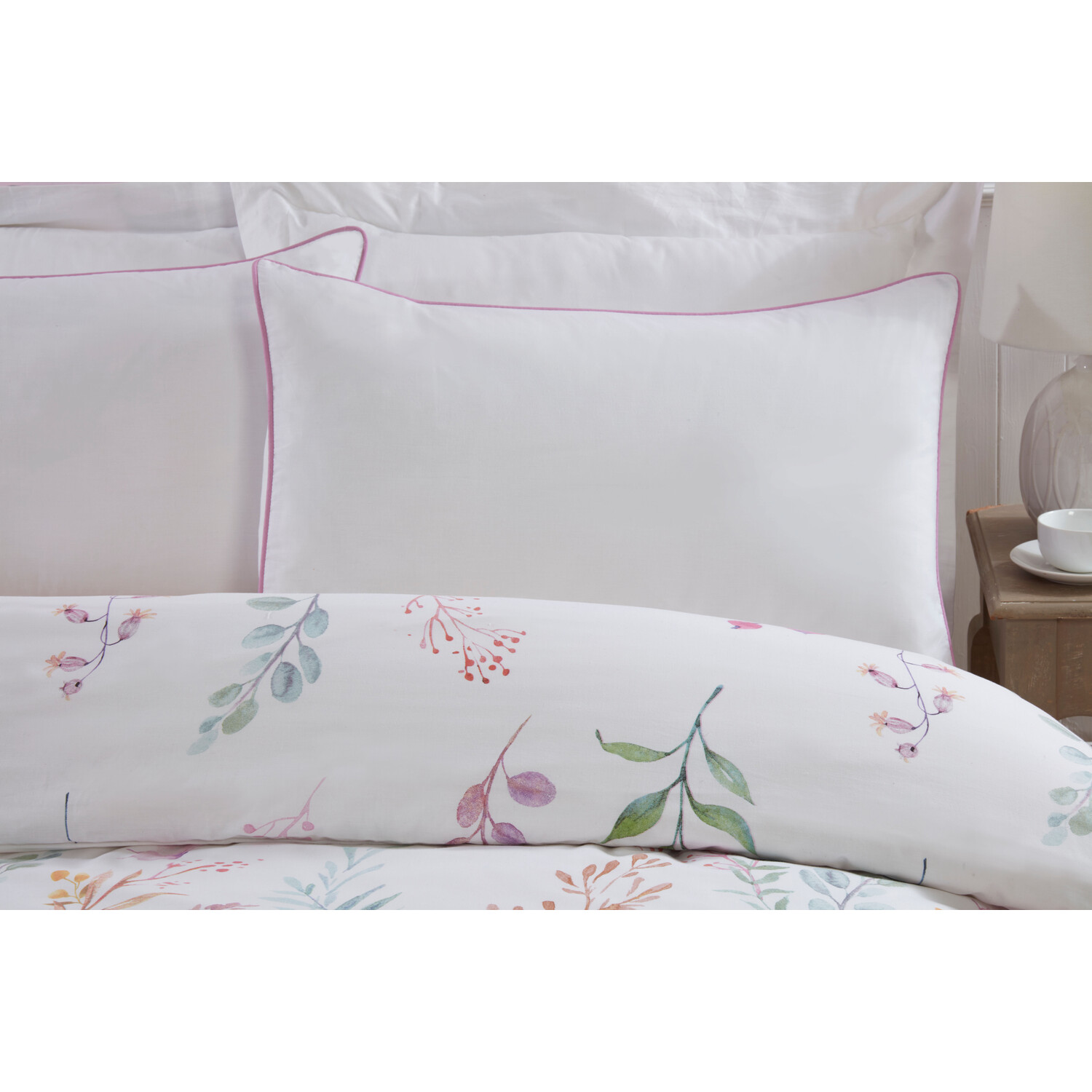 Divante King Size Wildflowers Duvet Set Image 3