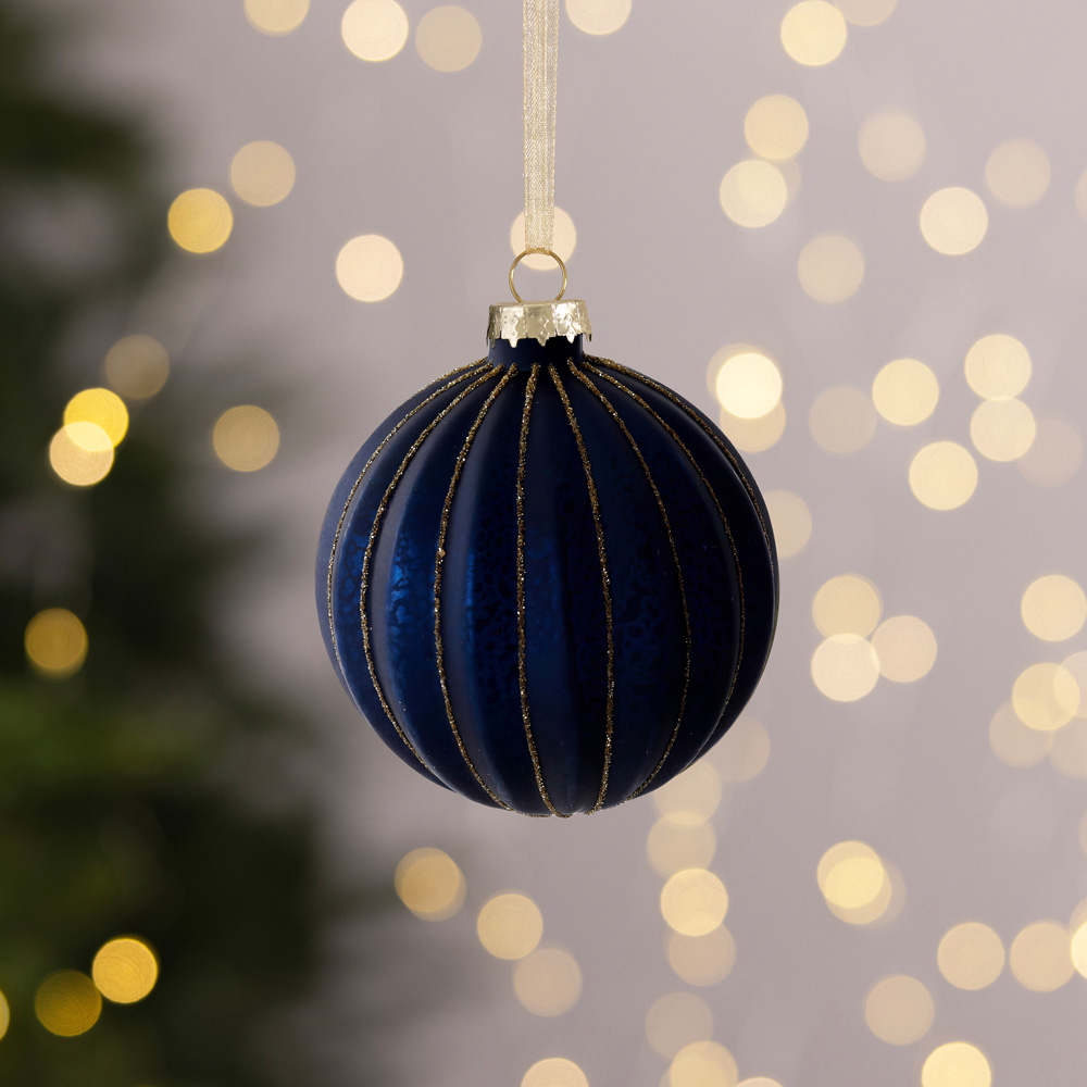 Charles Bentley 4 Mixed Design Blue Glass Christmas Baubles 12 Pack Image 5