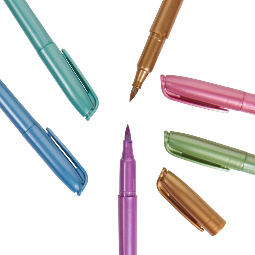 Pack of 8 Metallic Brush Markers Image 4