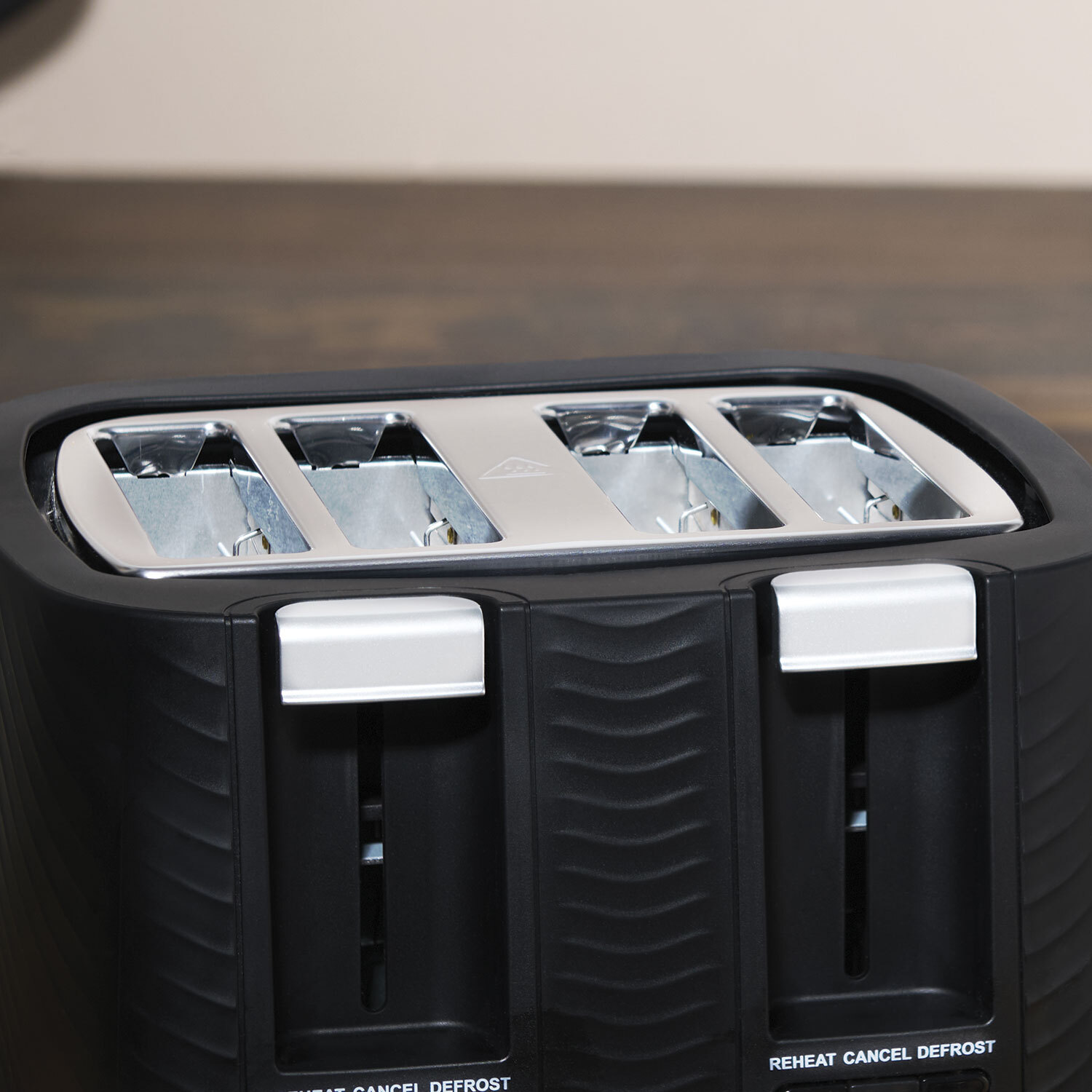 Revolve 4 Slot Toaster Black Image 5