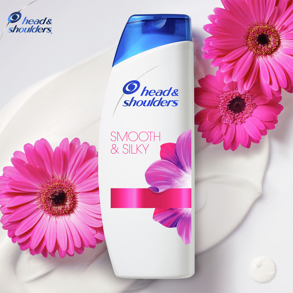 Head and Shoulders Smooth and Silky AntiDandruff Shampoo 400ml Wilko