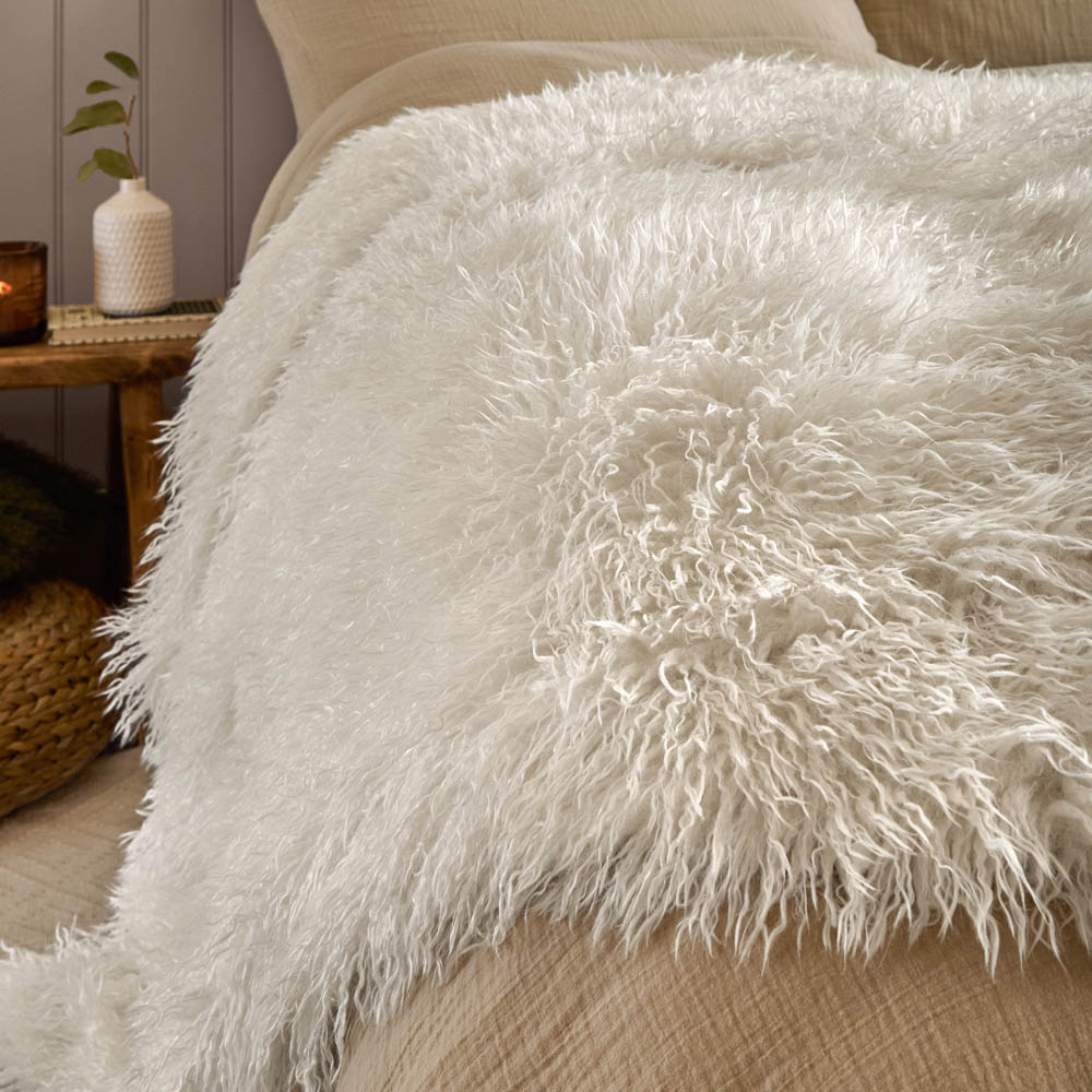 Furn Rowan Ecru Faux Fur Reversible Throw 130 x 175cm Image 2