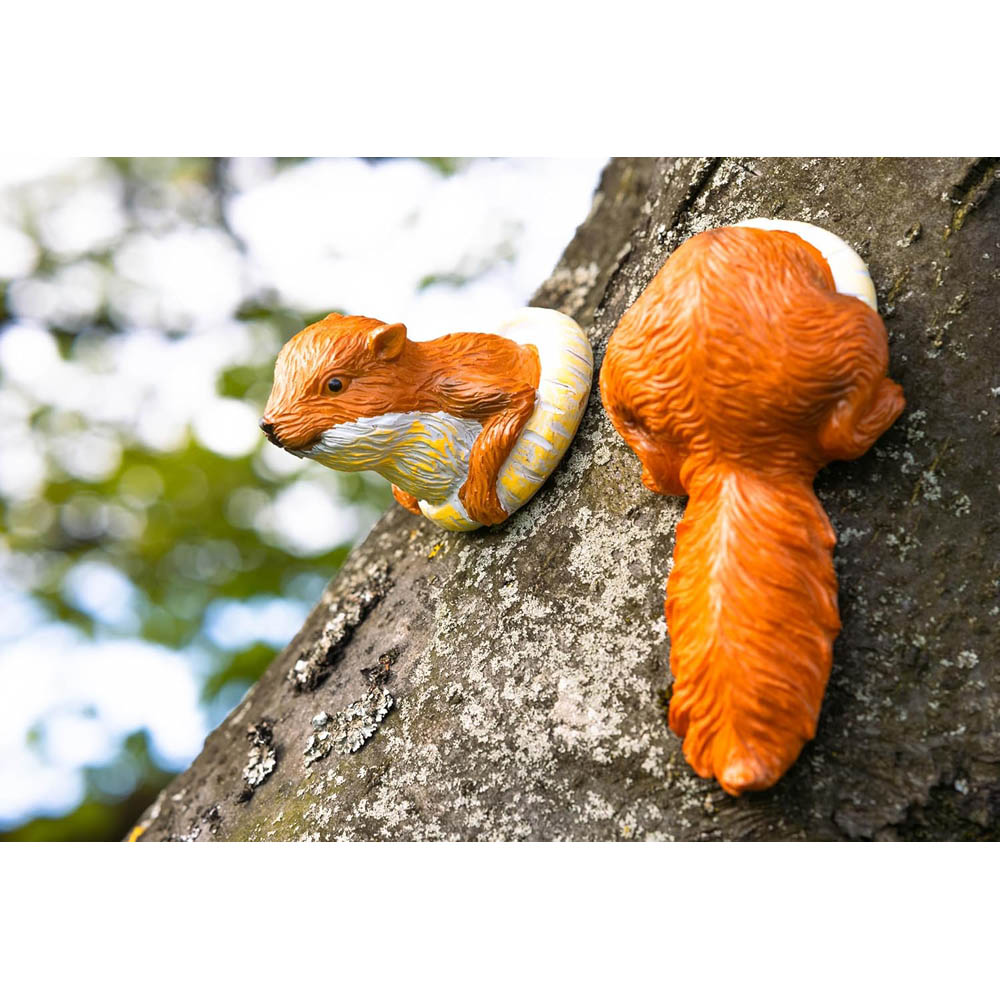 Marco Paul Tree Peeker Squirrel Garden Ornament Image 7