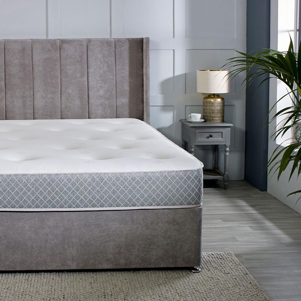 Starlight Beds Small Double Tufted Hybrid Memory Foam and Spring Mattress Image 2