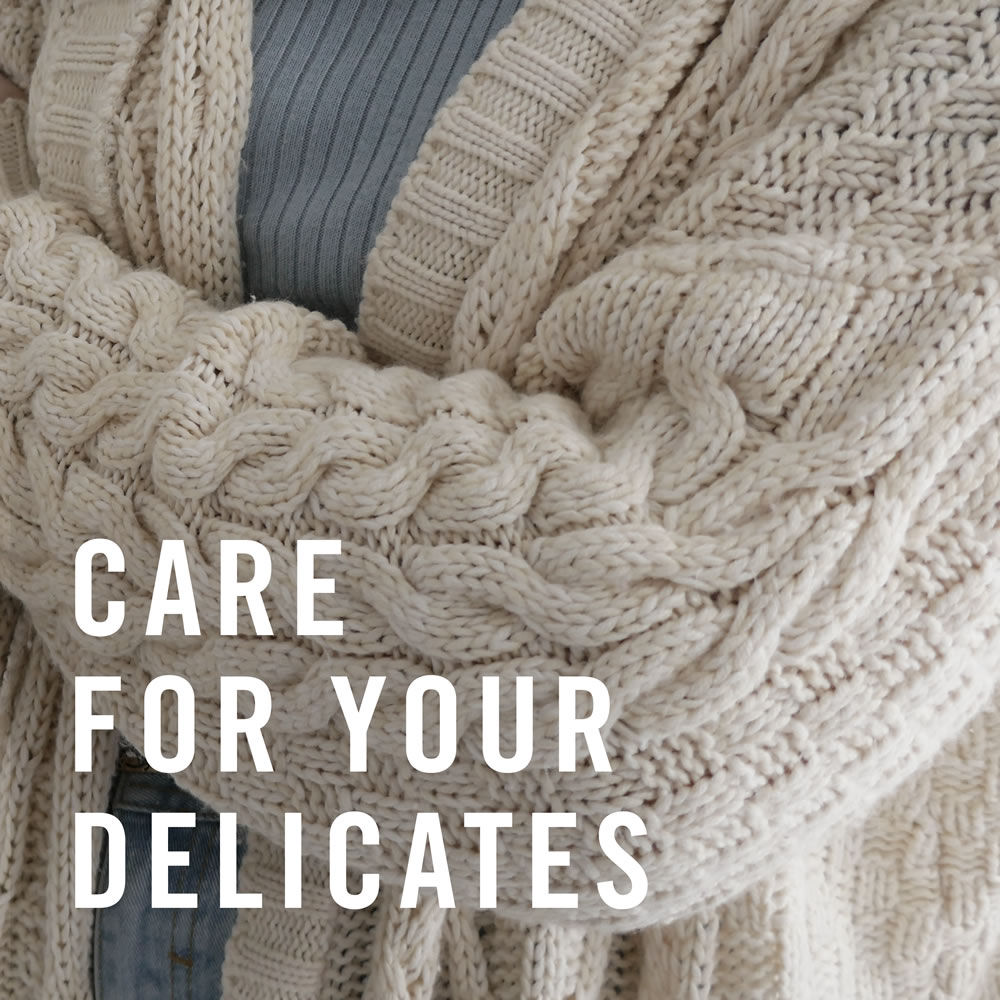 Day2 Delicates Dry Wash Clothes Spray 200ml Wilko