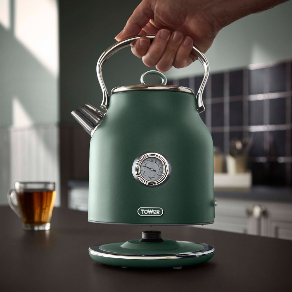 Tower Renaissance EEJB229 Green 4 Slice Toaster and 1.7L Kettle Set Image 5