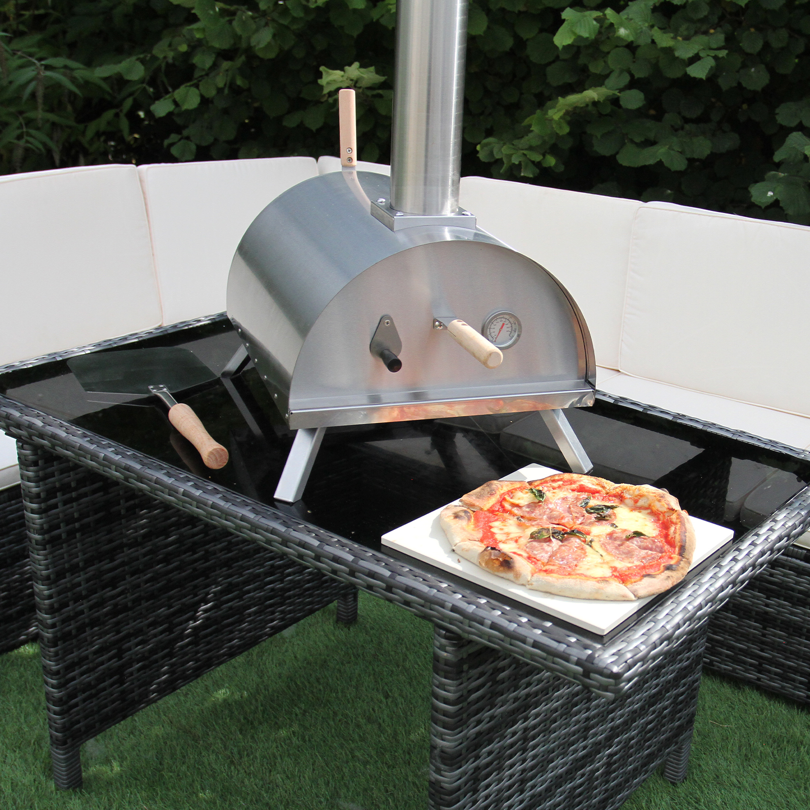 Monster Shop Outdoor Table Top Pizza Oven Image 9