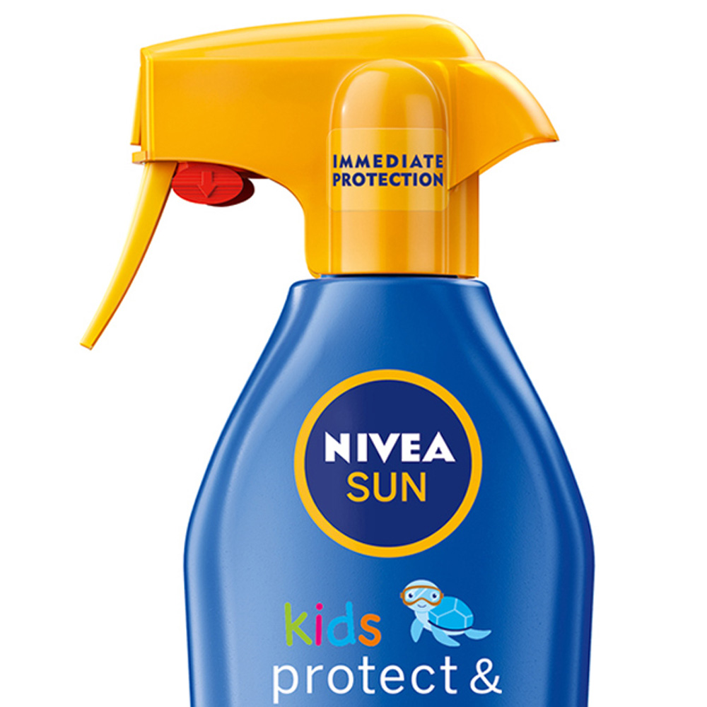 Nivea Sun Kids Protect and Play Sun Cream Trigger Spray SPF50+ 300ml Image 2