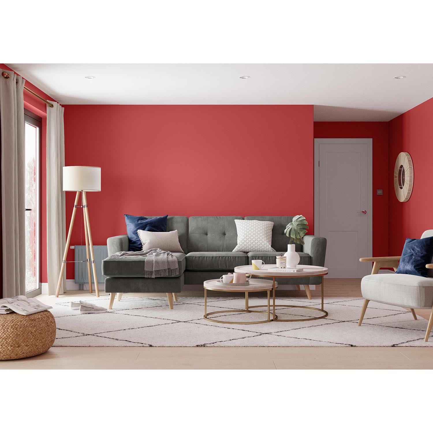 Dulux Walls & Ceilings Pepper Red Silk Emulsion Paint 2.5L Image 4