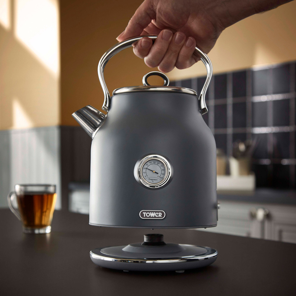 Tower Renaissance EEJB188 Grey 4 Slice Toaster and Kettle 1.7L Set Image 5