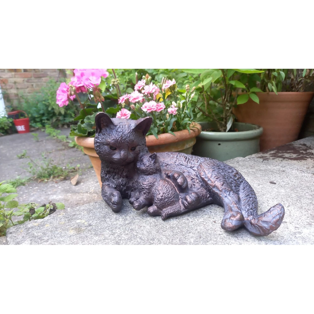 Inspirational Gifting Cat and Kitten Cast Aluminium Garden Ornament Image 4