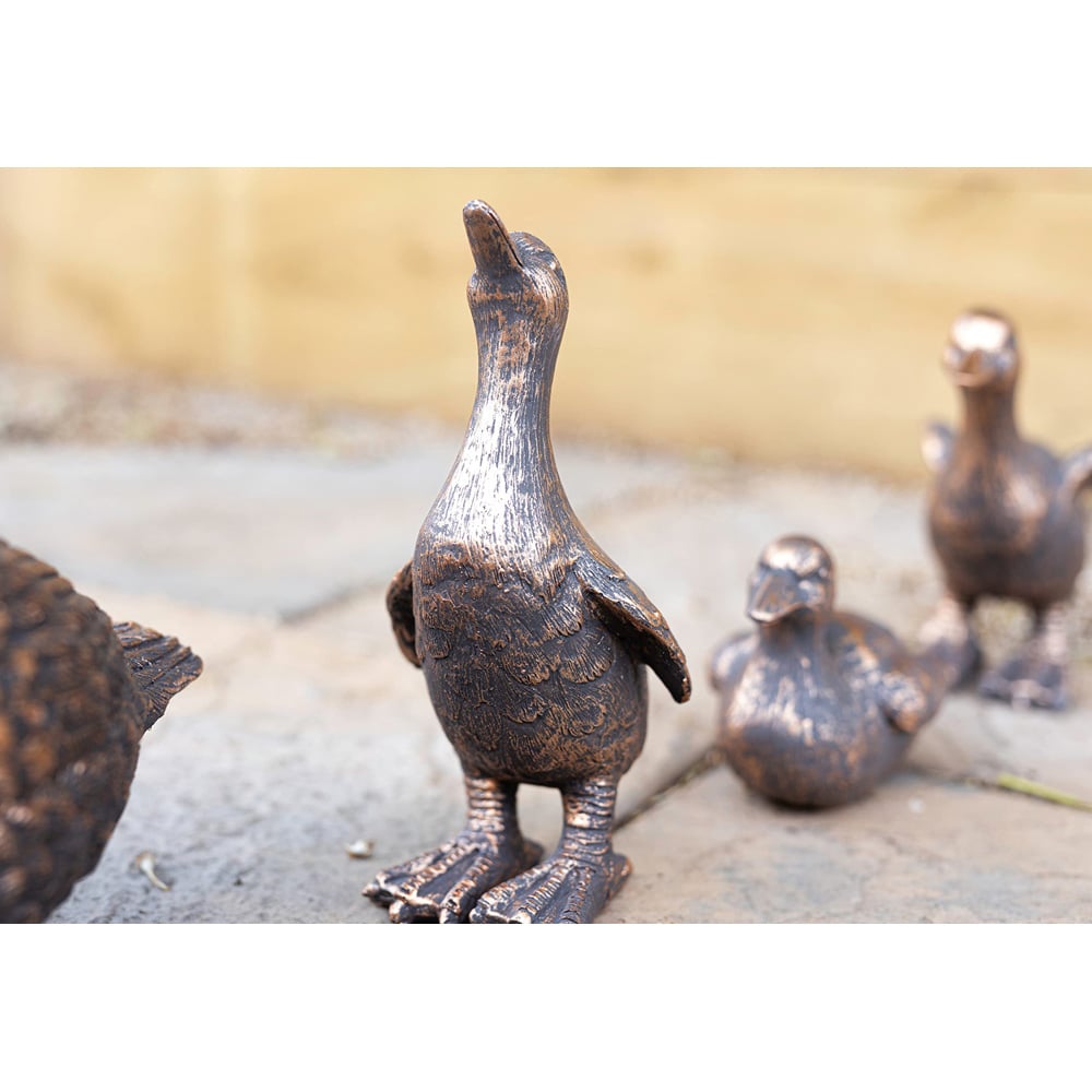 Marco Paul Mum and 3 Baby Ducks Garden Ornament Image 6