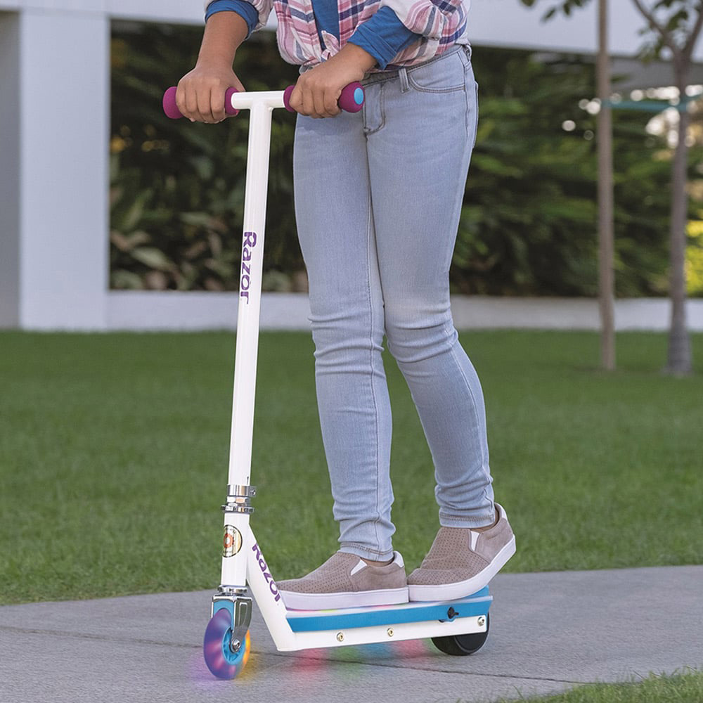 Razor Electric 10.8 Volt Party Pop Kick Scooter Image 2