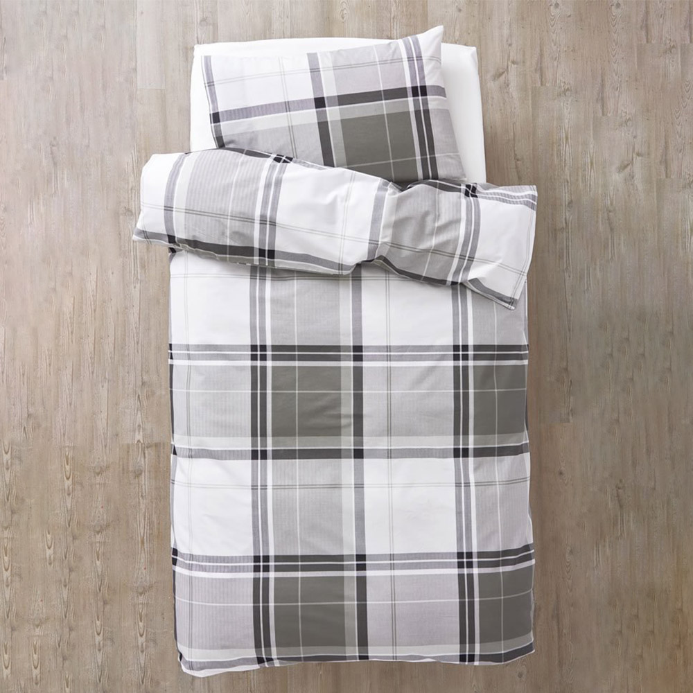 Wilko Single Black and Grey Checked 144 Thread Count Duvet Set Image 2