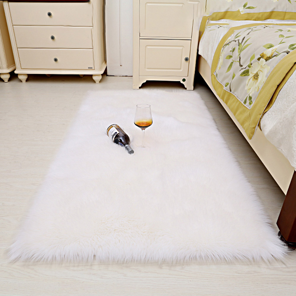 Living and Home White Rectangle Soft Shaggy Rug 60 x 120cm Image 3