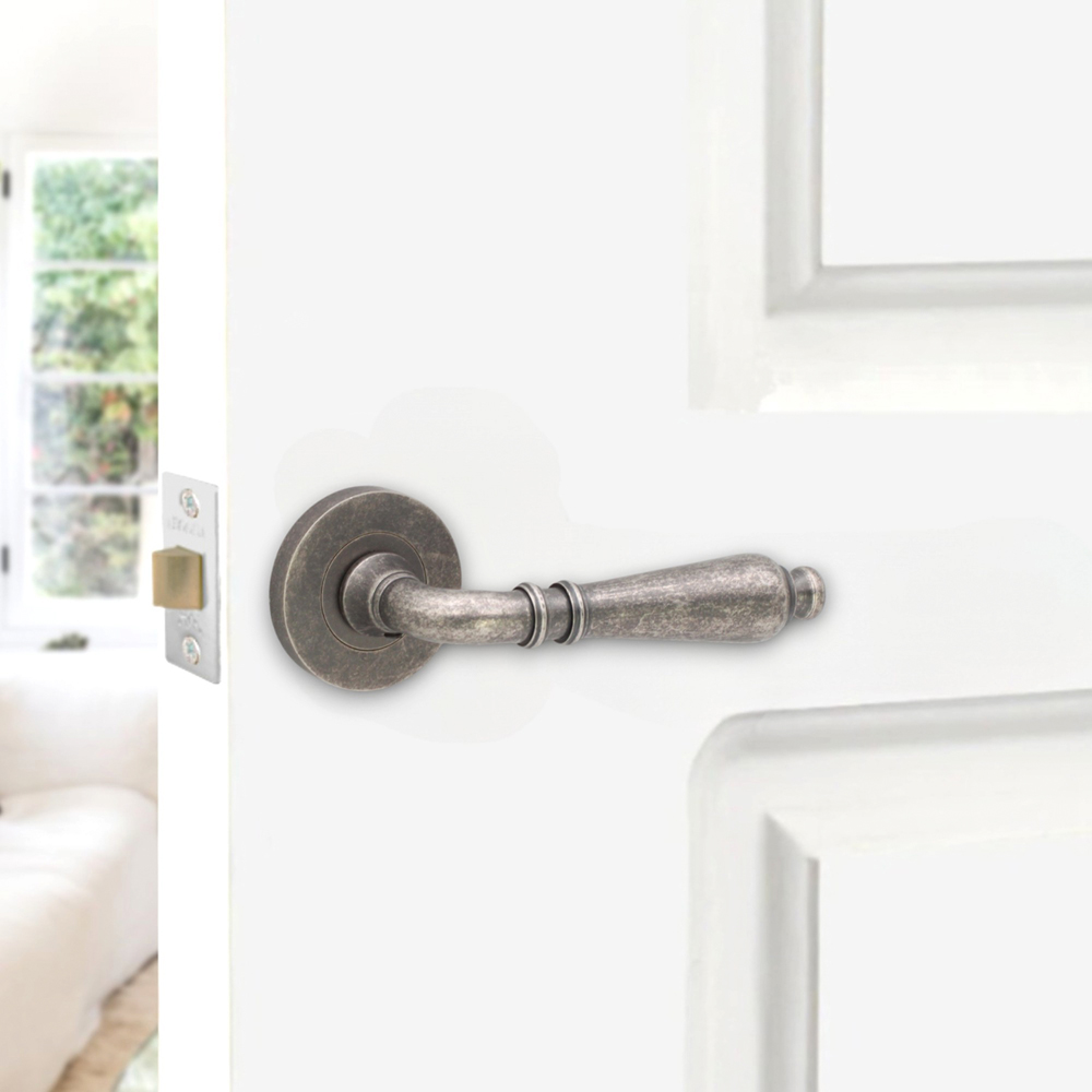 Spira Brass Hazel Pewter Lever Door Handle 2 Pack Image 2