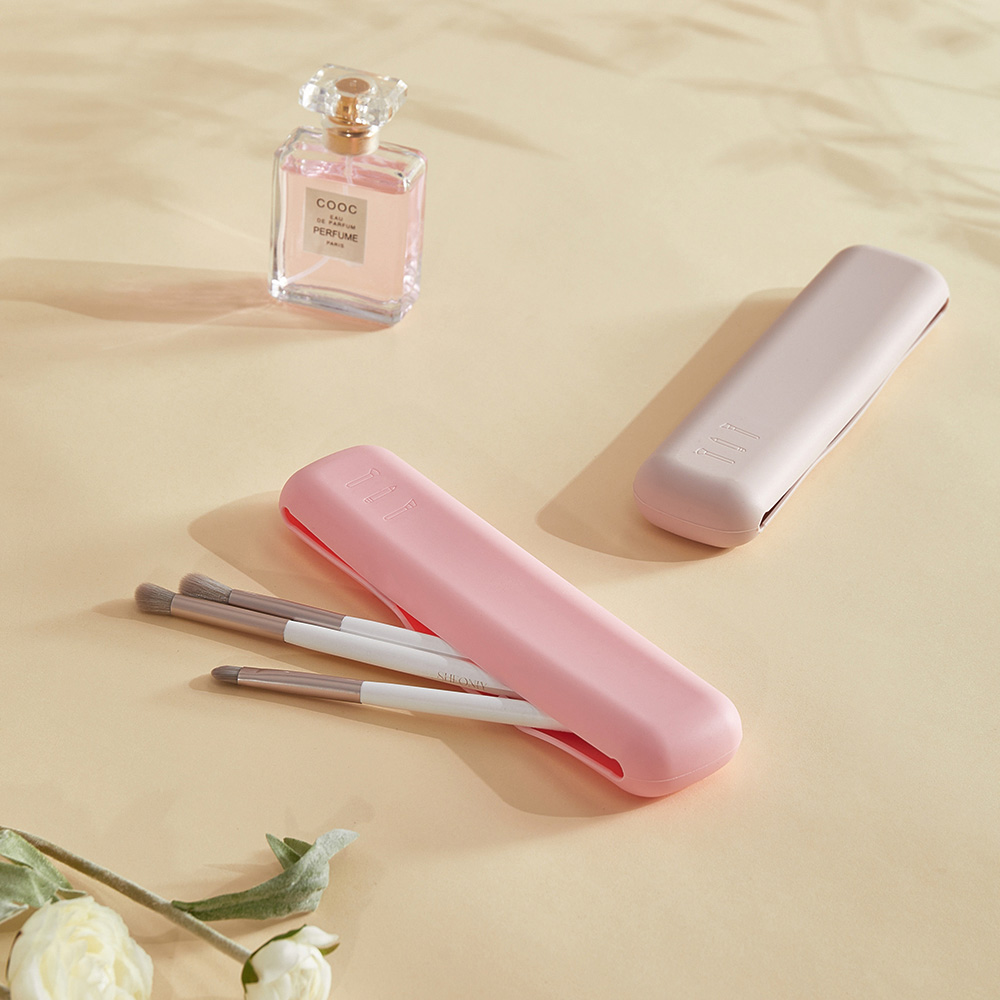 Living and Home Magnetic Silicone Makeup Brush Holder 2 Pack Image 2