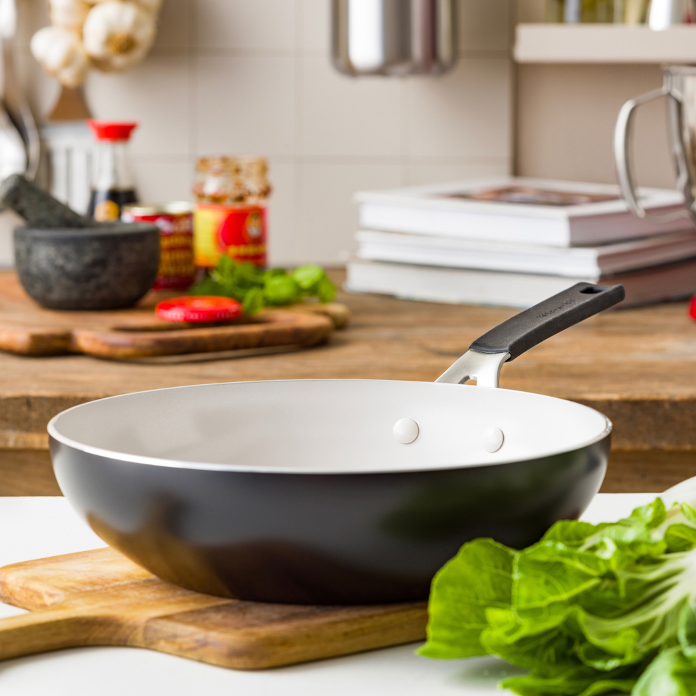 KitchenAid 28cm Matte Black Coloured Aluminium Wok Image 2