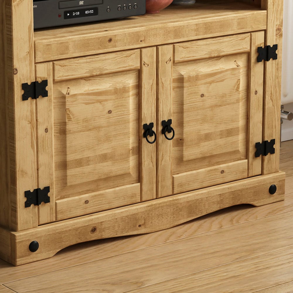 Vida Designs Corona 2 Door Single Shelf Pine Straight TV Unit Image 4
