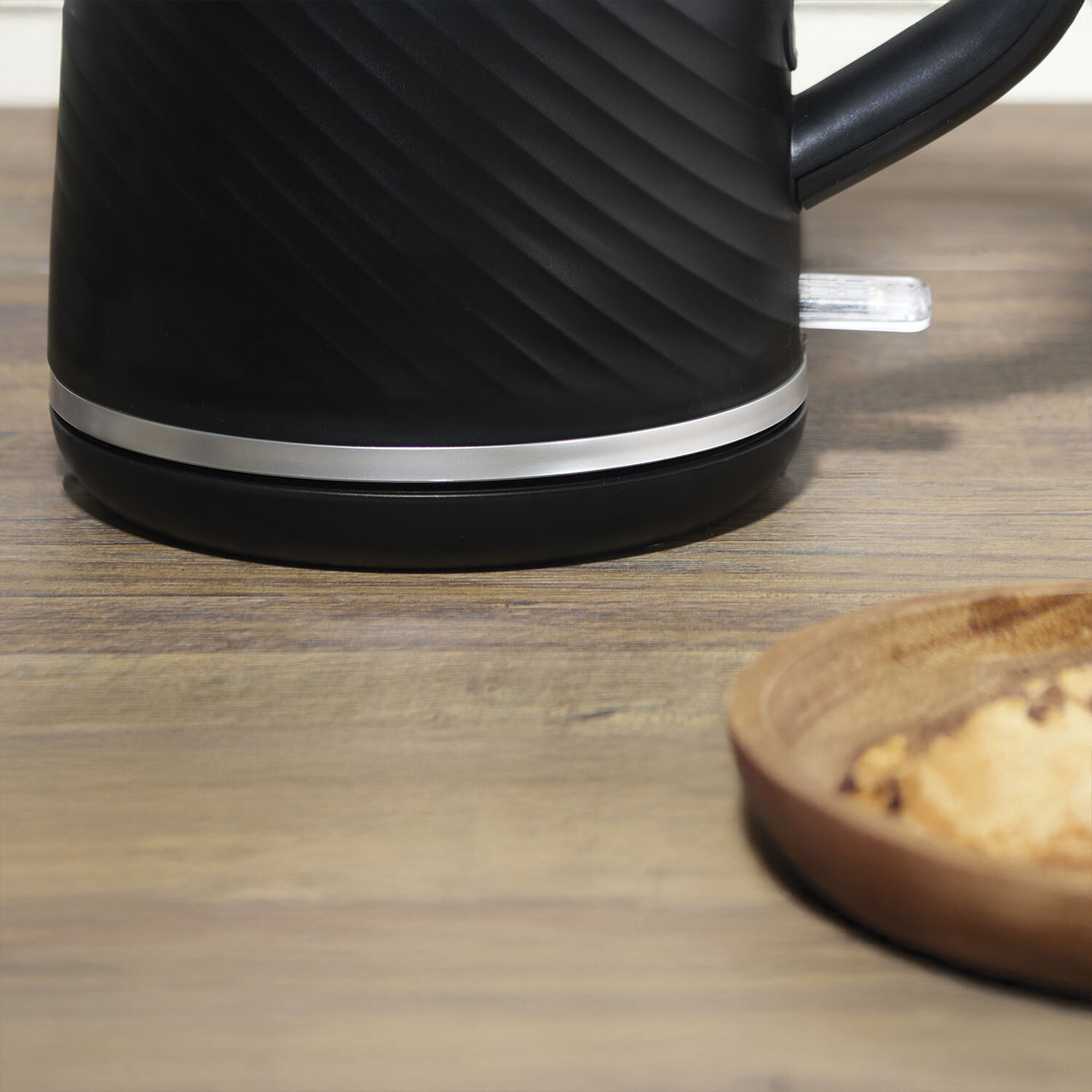 Revolve Texture Jug Kettle Black Image 3