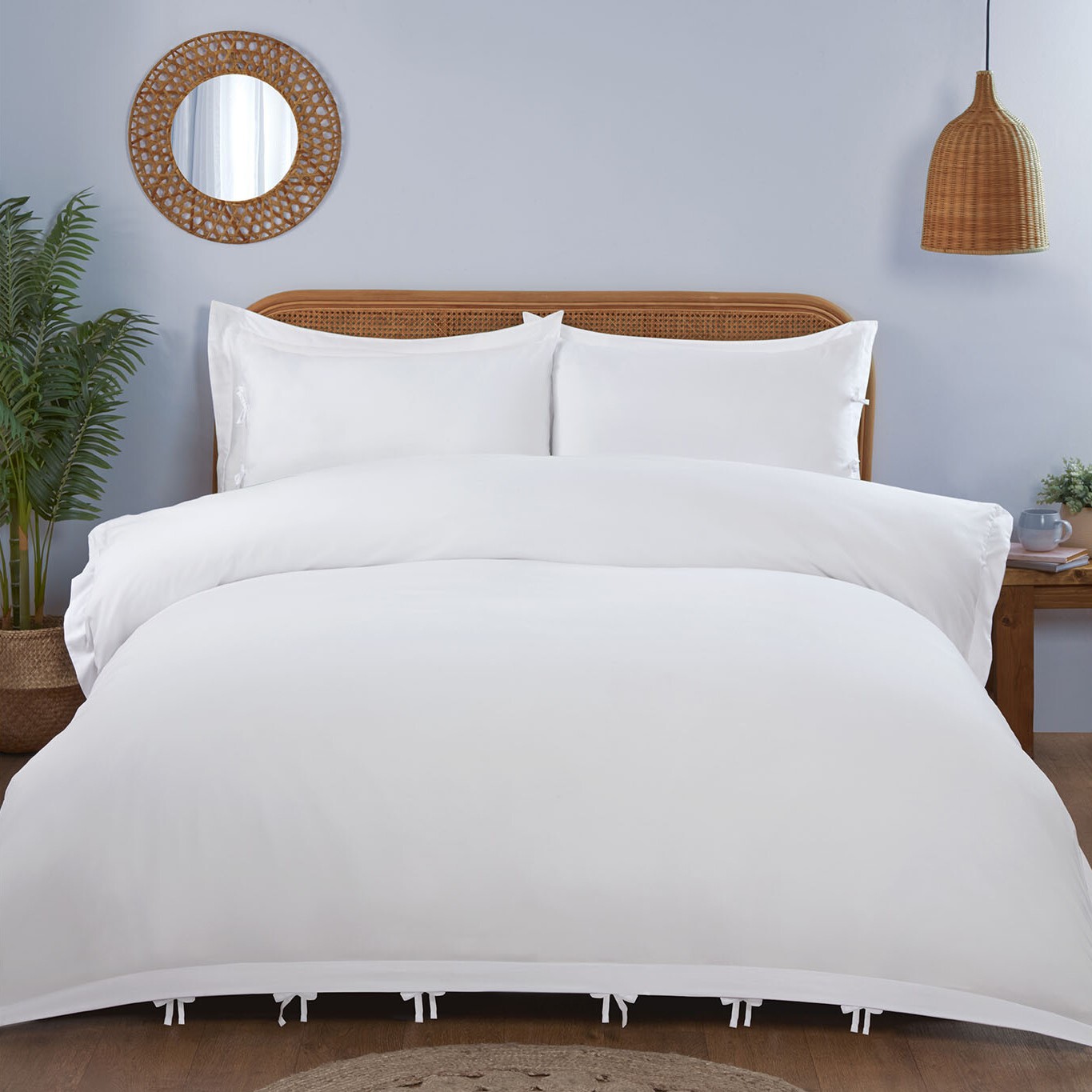 Moda Duvet Set - White / King Image 1