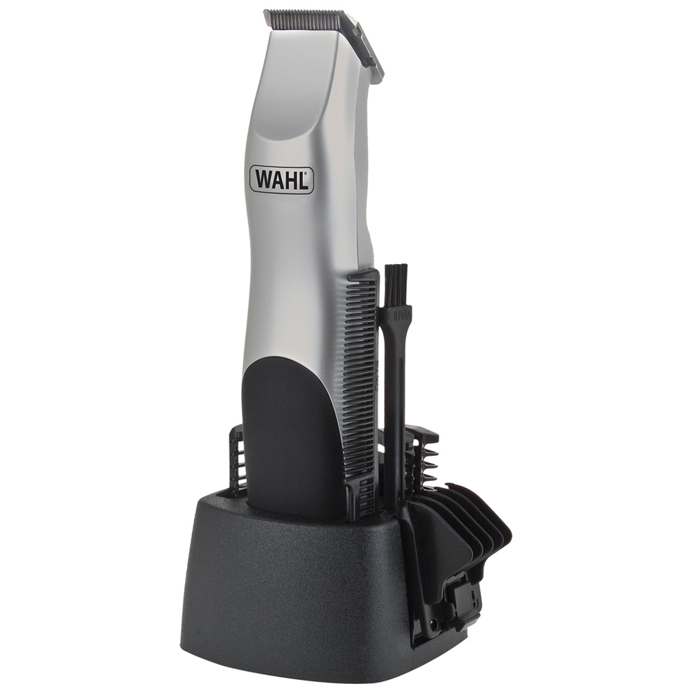 Wahl Groomsman Battery Operated Beard Trimmer Image 1