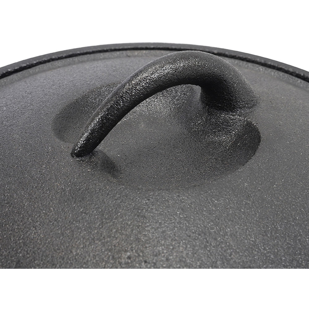 Living and Home Pre-Seasoned Cast Iron Saucepan with Lid 2.5L Image 3