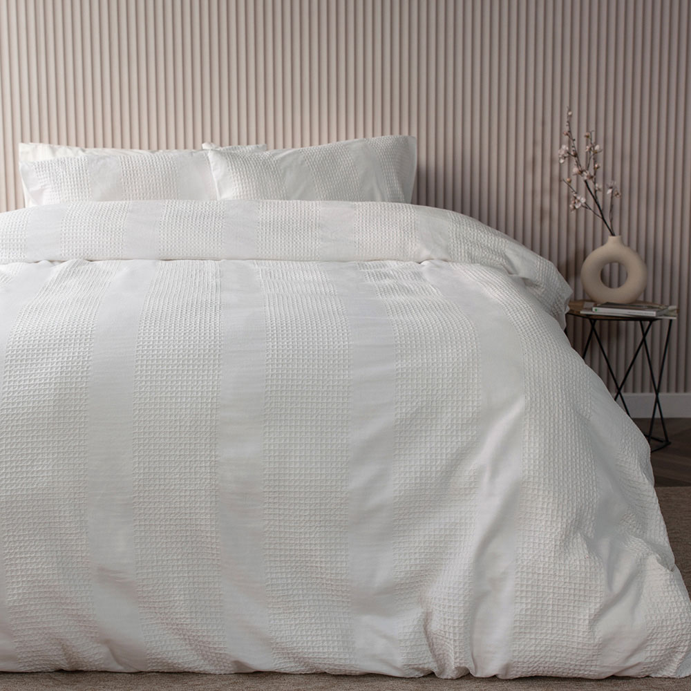 Serene Waffle Stripe King Size White Duvet Set Image 1
