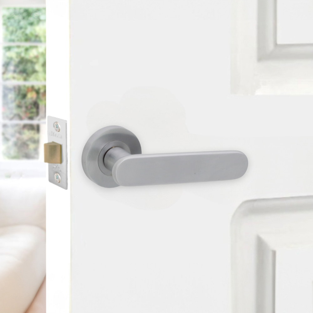 Spira Brass Skyla Satin Chrome Lever Door Handle 2 Pack Image 2