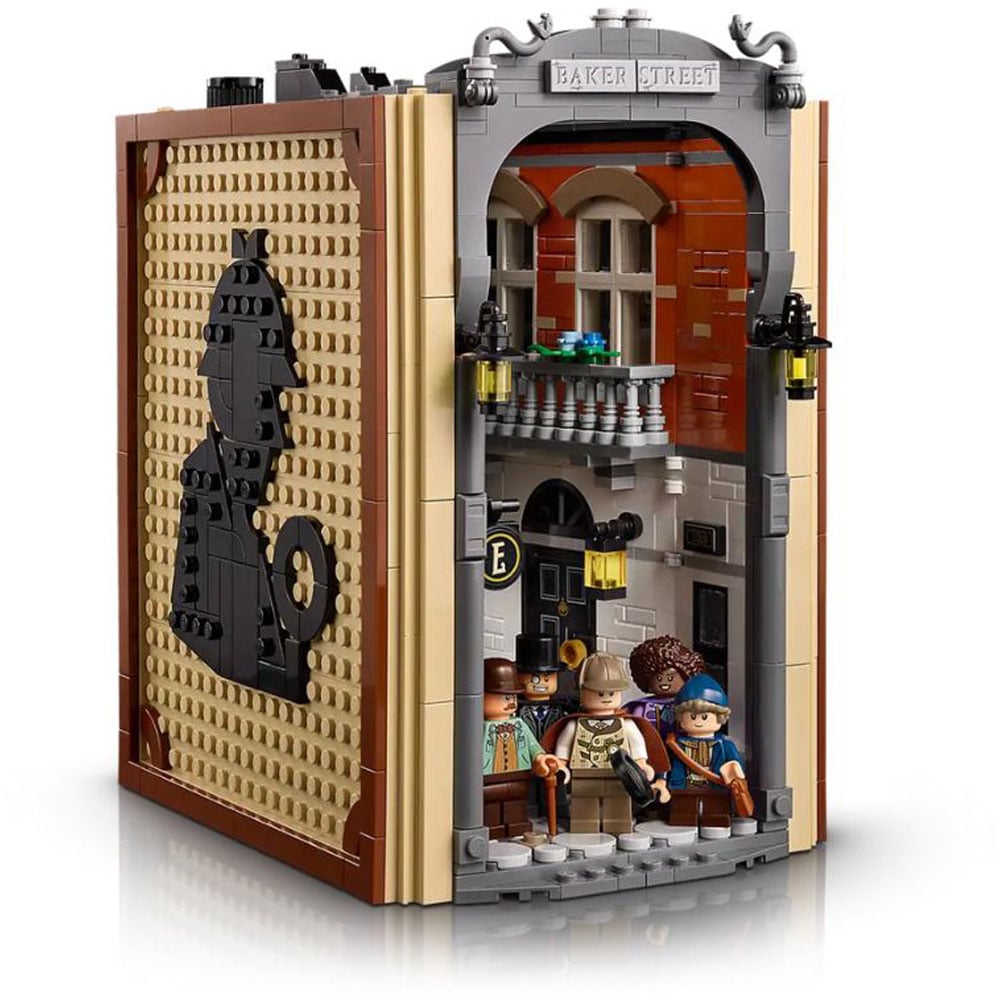 LEGO Icons 10351 Sherlock Holmes Book Nook Set Image 6
