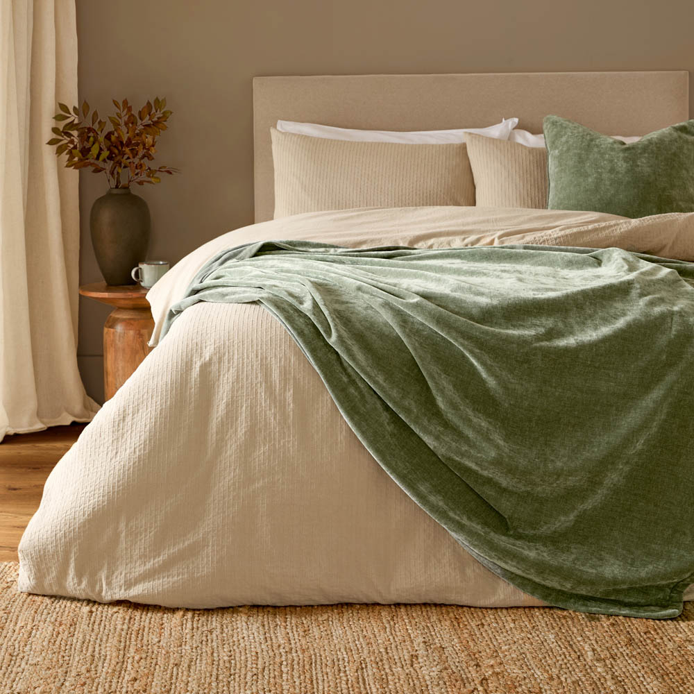 Yard Eucalyptus Heavy Chenille Velvet Throw 150 x 200cm Image 2