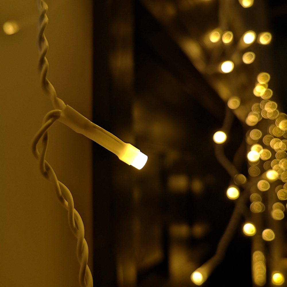 Samuel Alexander 1000 Vintage Gold LED White Cable Frosted Icicle Light 25m Image 4