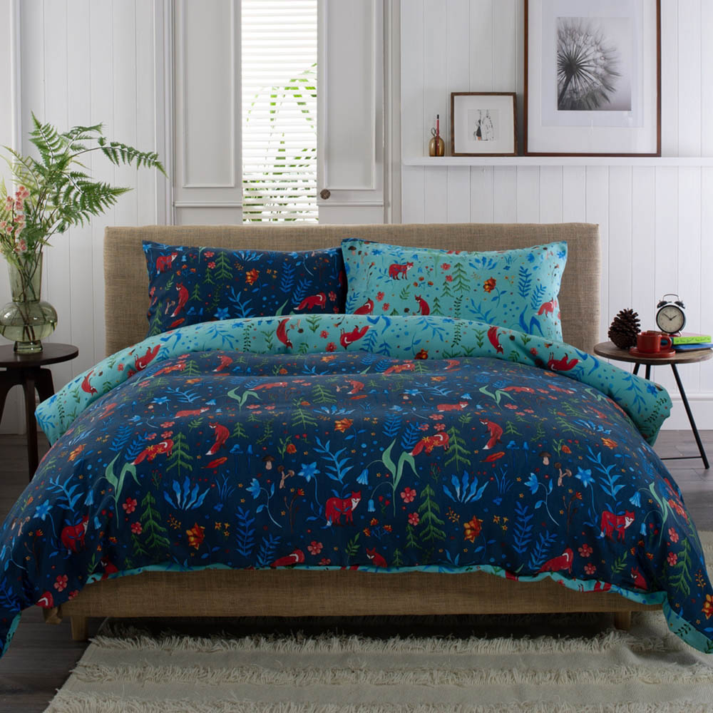 Deyongs Double Fox and Floral 200 Thread Count Reversible Duvet Set Image 1